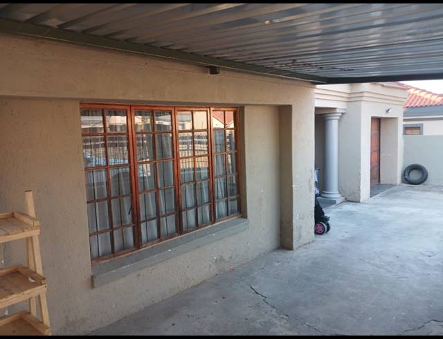 3 BEDROOM HOUSE FOR SALE IN AFRICAN JEWEL